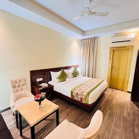 Hotel Banz Near Indira Gandhi Airport Delhi 뉴델리 외부 사진