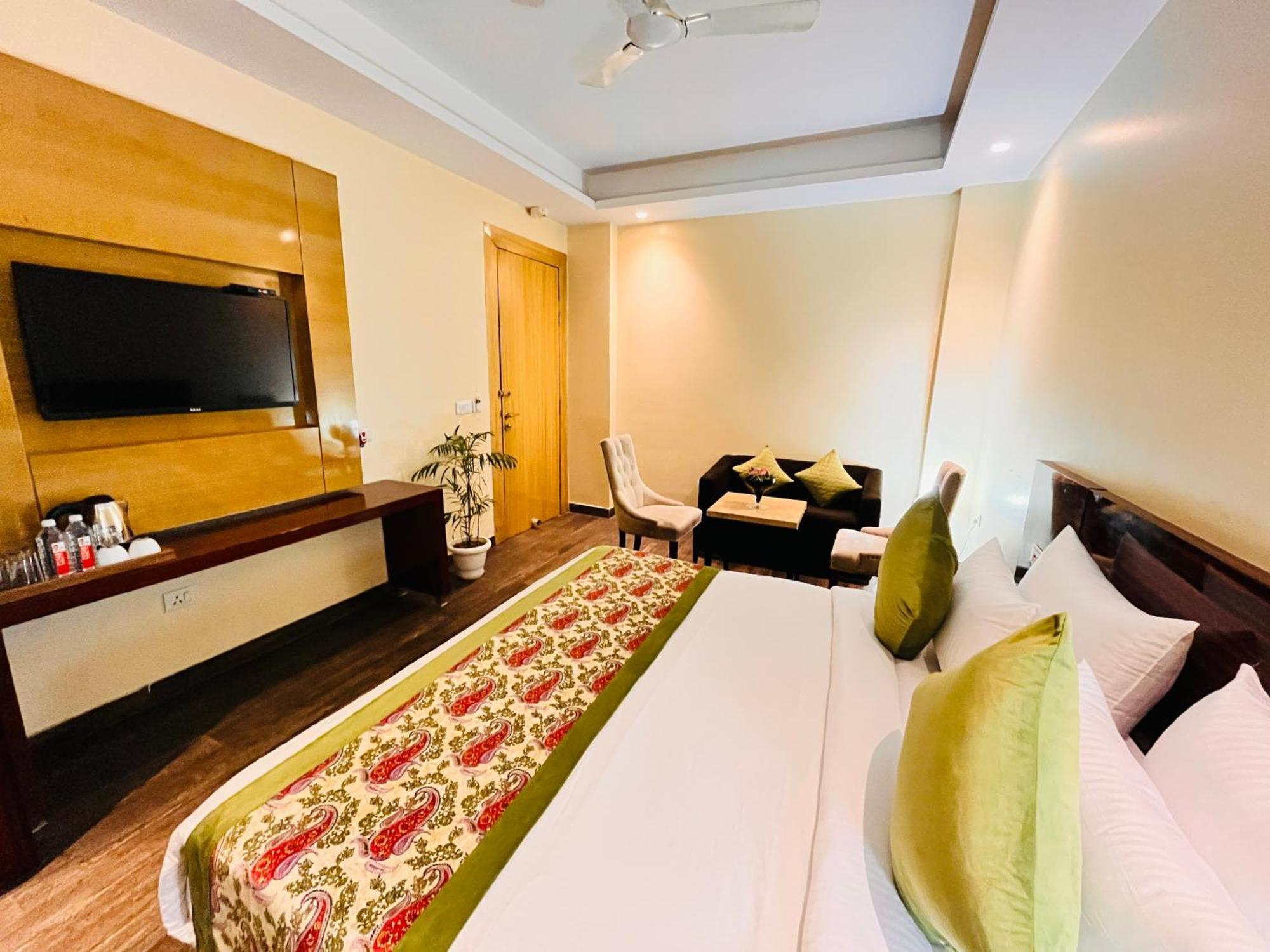 Hotel Banz Near Indira Gandhi Airport Delhi 뉴델리 외부 사진
