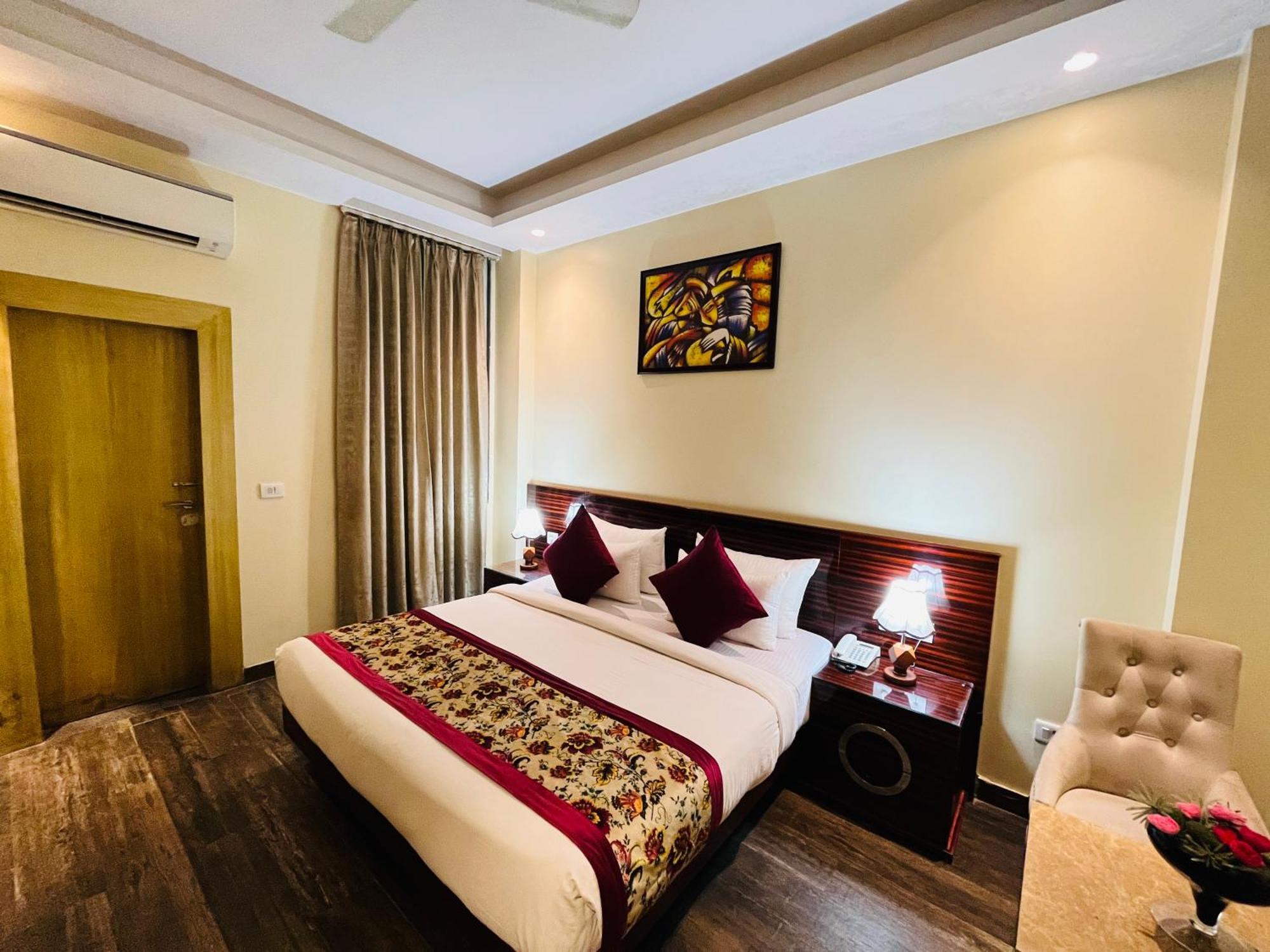 Hotel Banz Near Indira Gandhi Airport Delhi 뉴델리 외부 사진