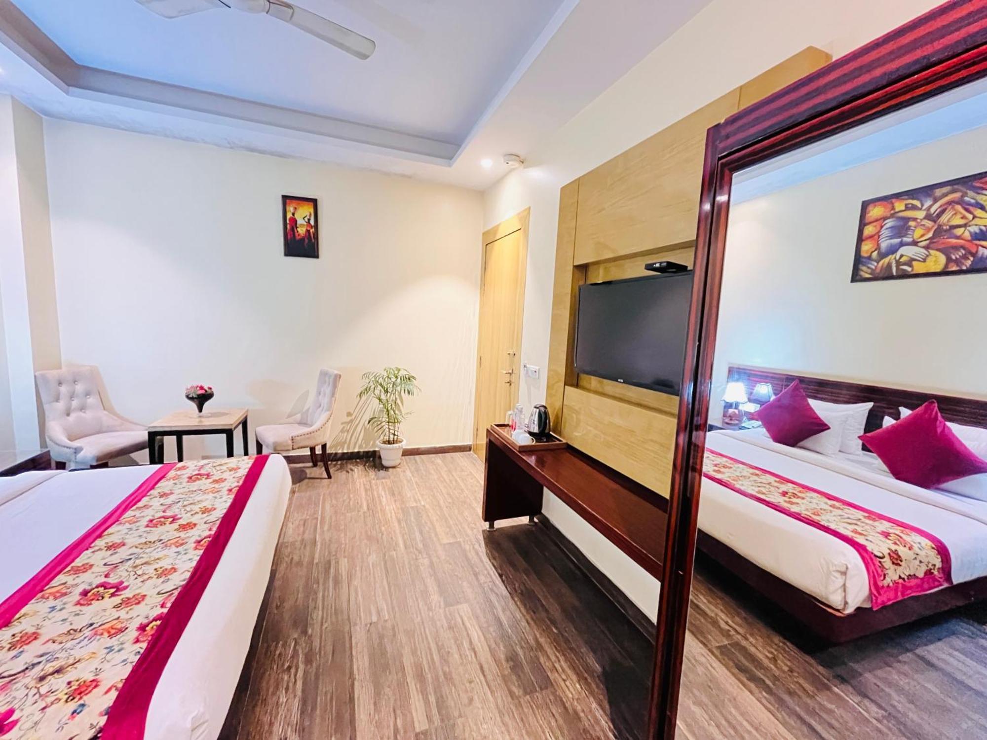 Hotel Banz Near Indira Gandhi Airport Delhi 뉴델리 외부 사진