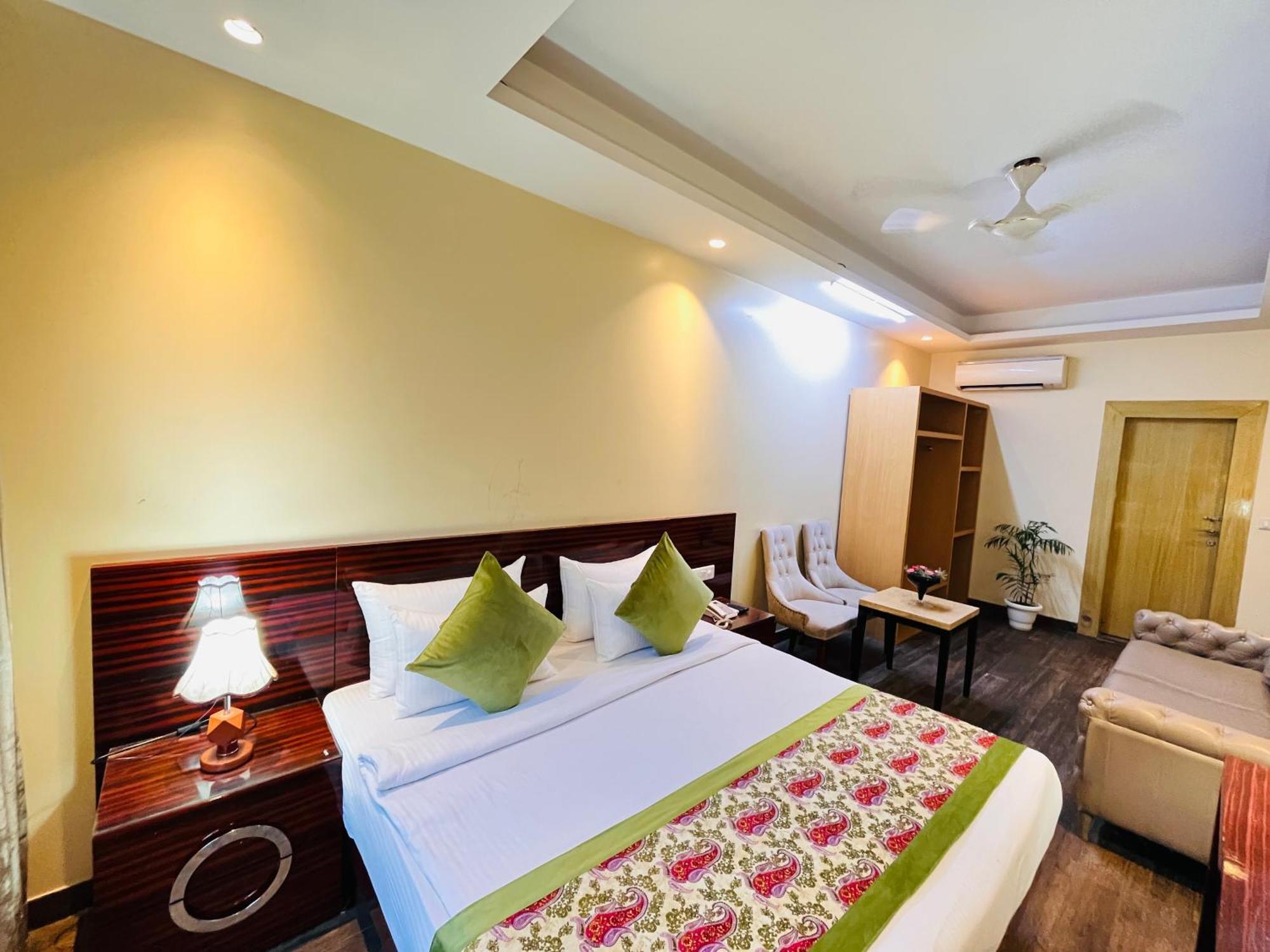 Hotel Banz Near Indira Gandhi Airport Delhi 뉴델리 외부 사진