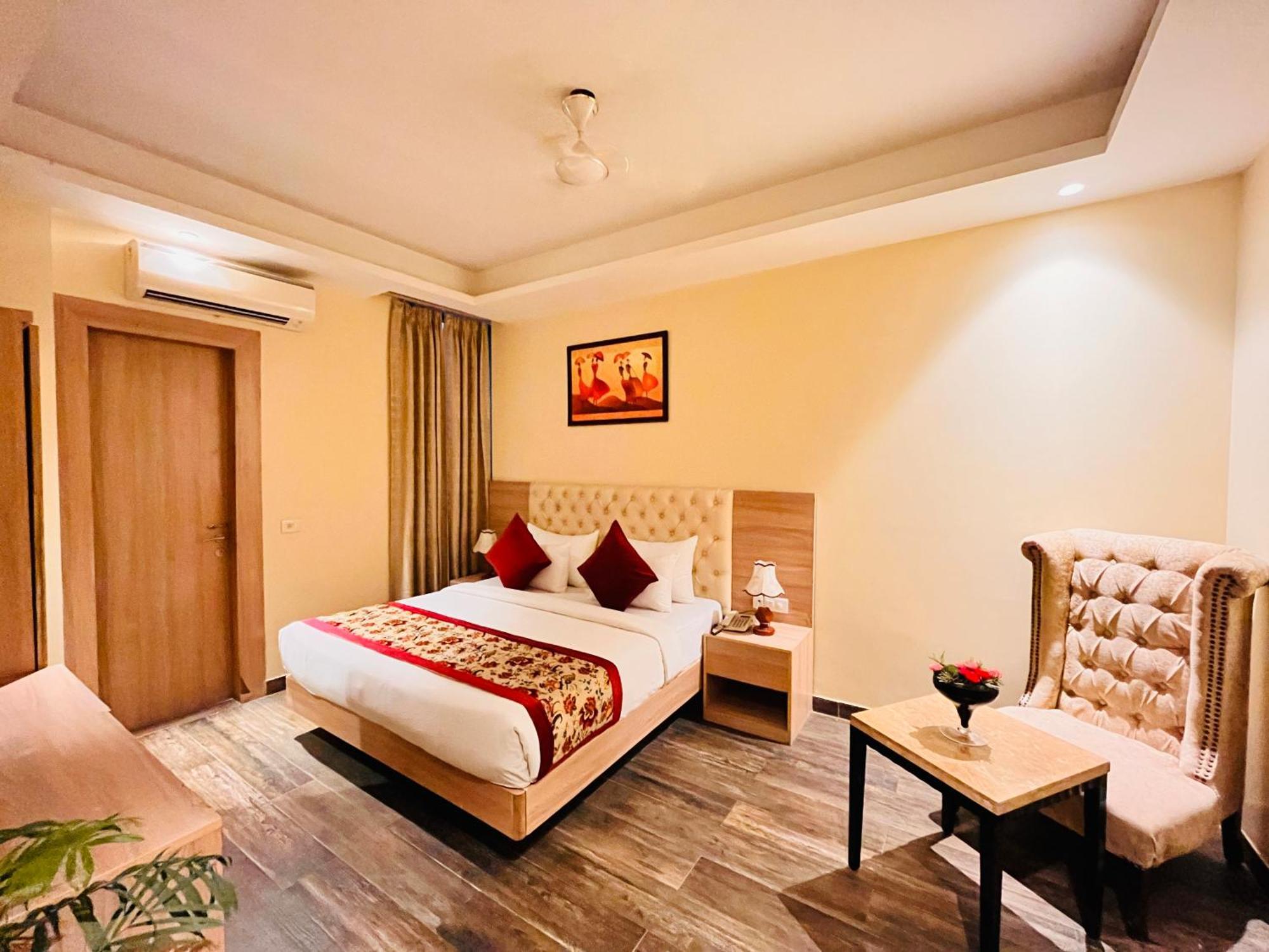 Hotel Banz Near Indira Gandhi Airport Delhi 뉴델리 외부 사진