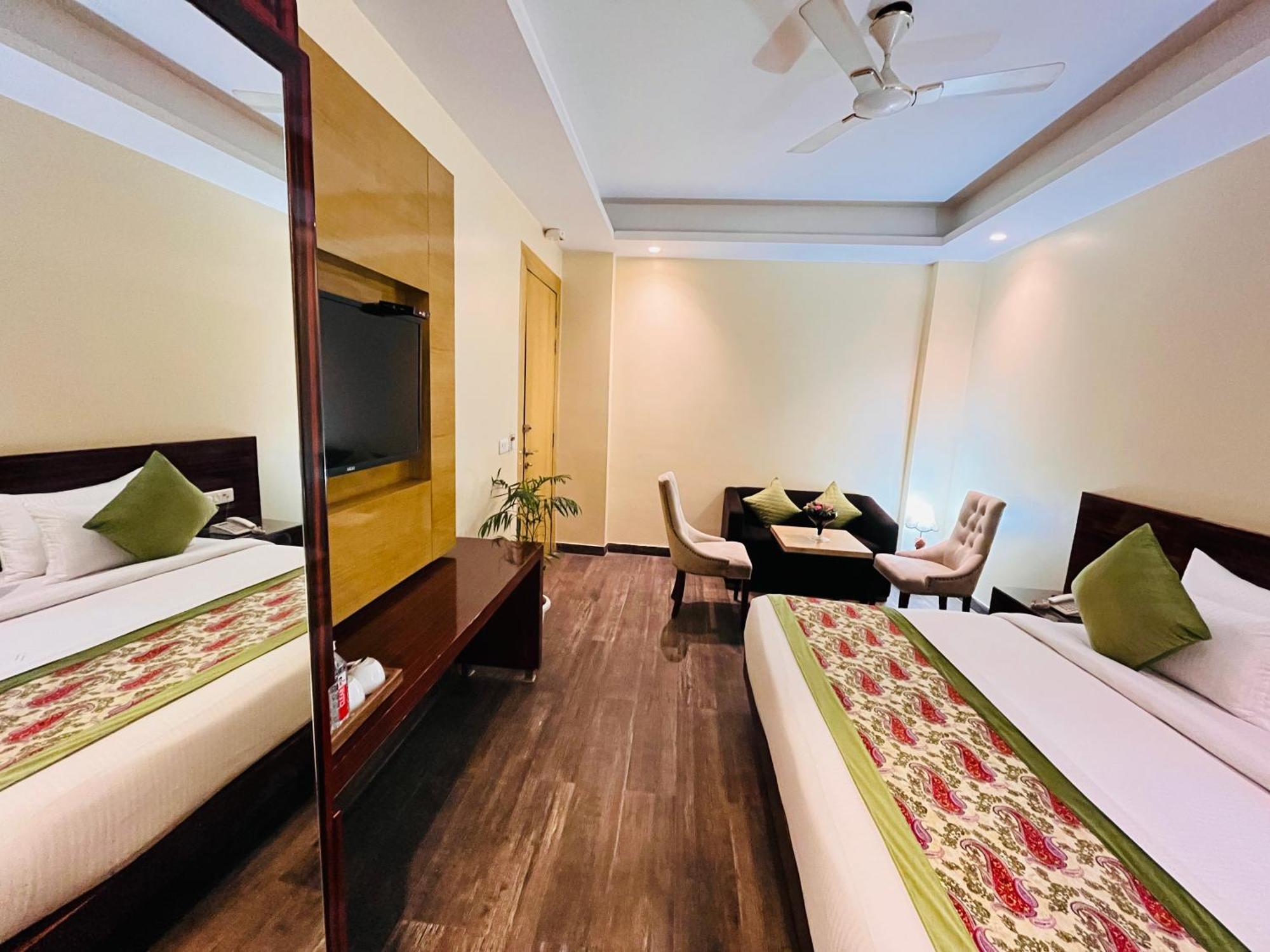Hotel Banz Near Indira Gandhi Airport Delhi 뉴델리 외부 사진