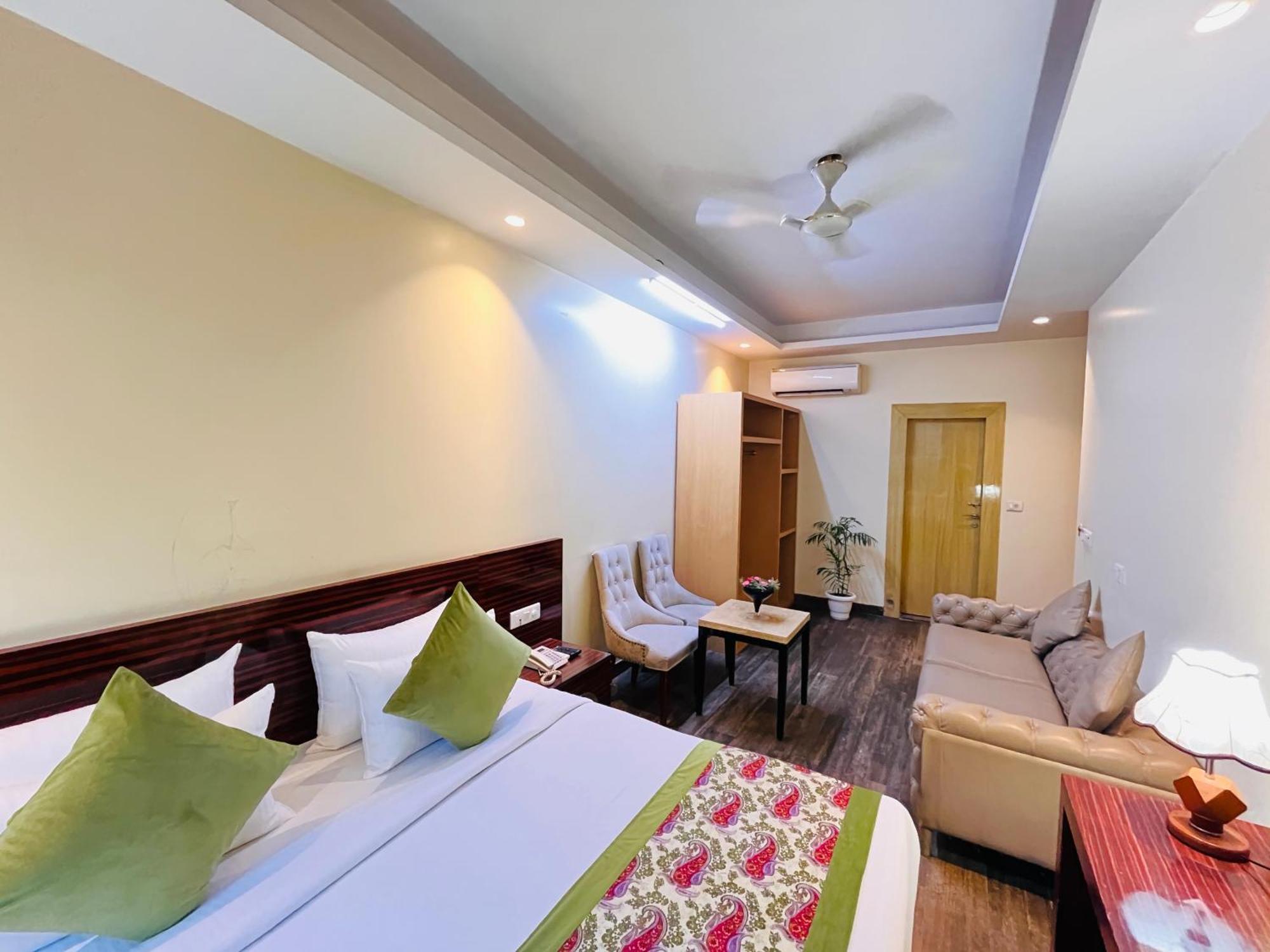 Hotel Banz Near Indira Gandhi Airport Delhi 뉴델리 외부 사진