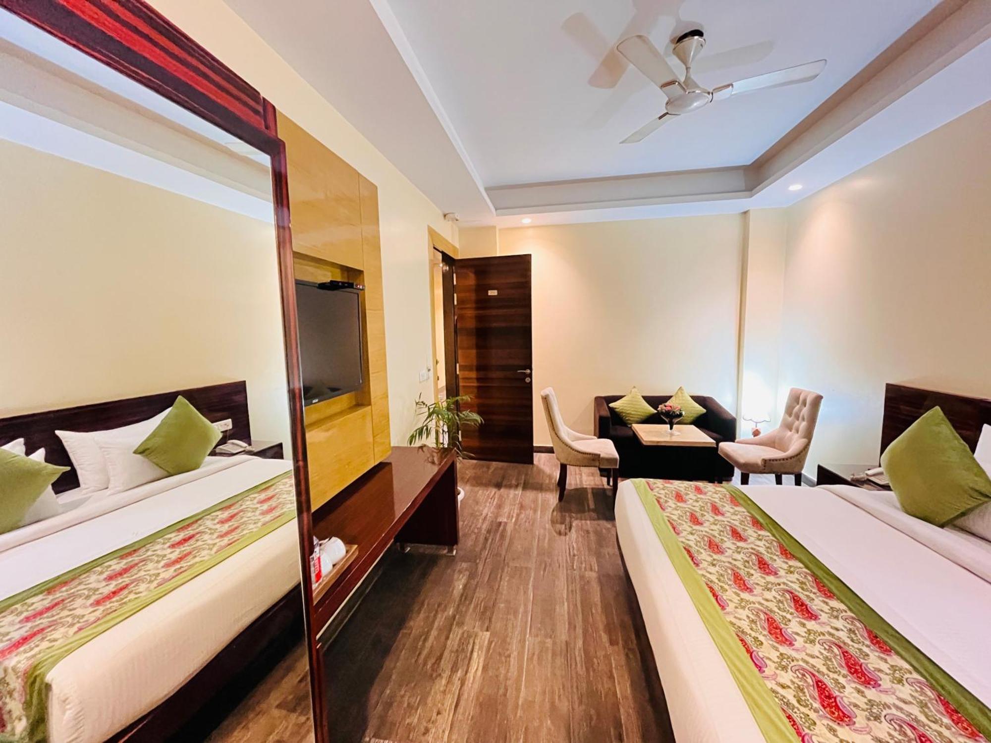 Hotel Banz Near Indira Gandhi Airport Delhi 뉴델리 외부 사진