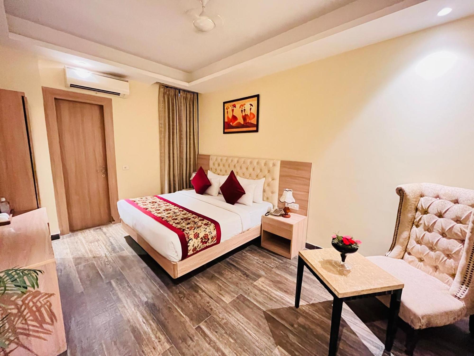 Hotel Banz Near Indira Gandhi Airport Delhi 뉴델리 외부 사진