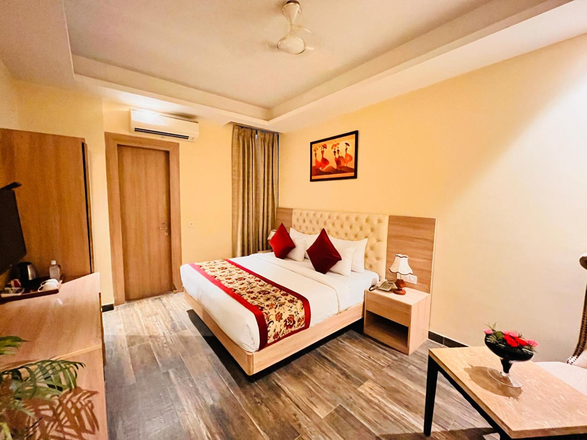Hotel Banz Near Indira Gandhi Airport Delhi 뉴델리 외부 사진