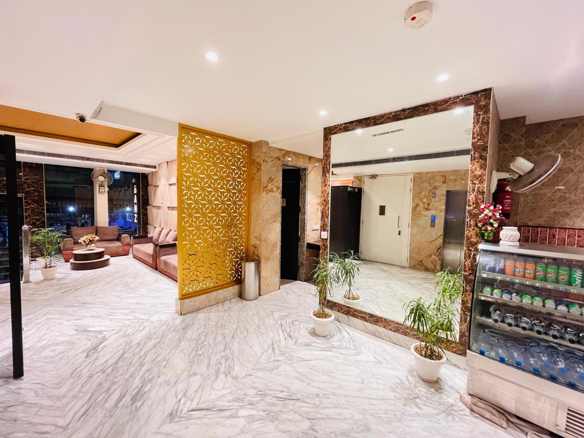 Hotel Banz Near Indira Gandhi Airport Delhi 뉴델리 외부 사진