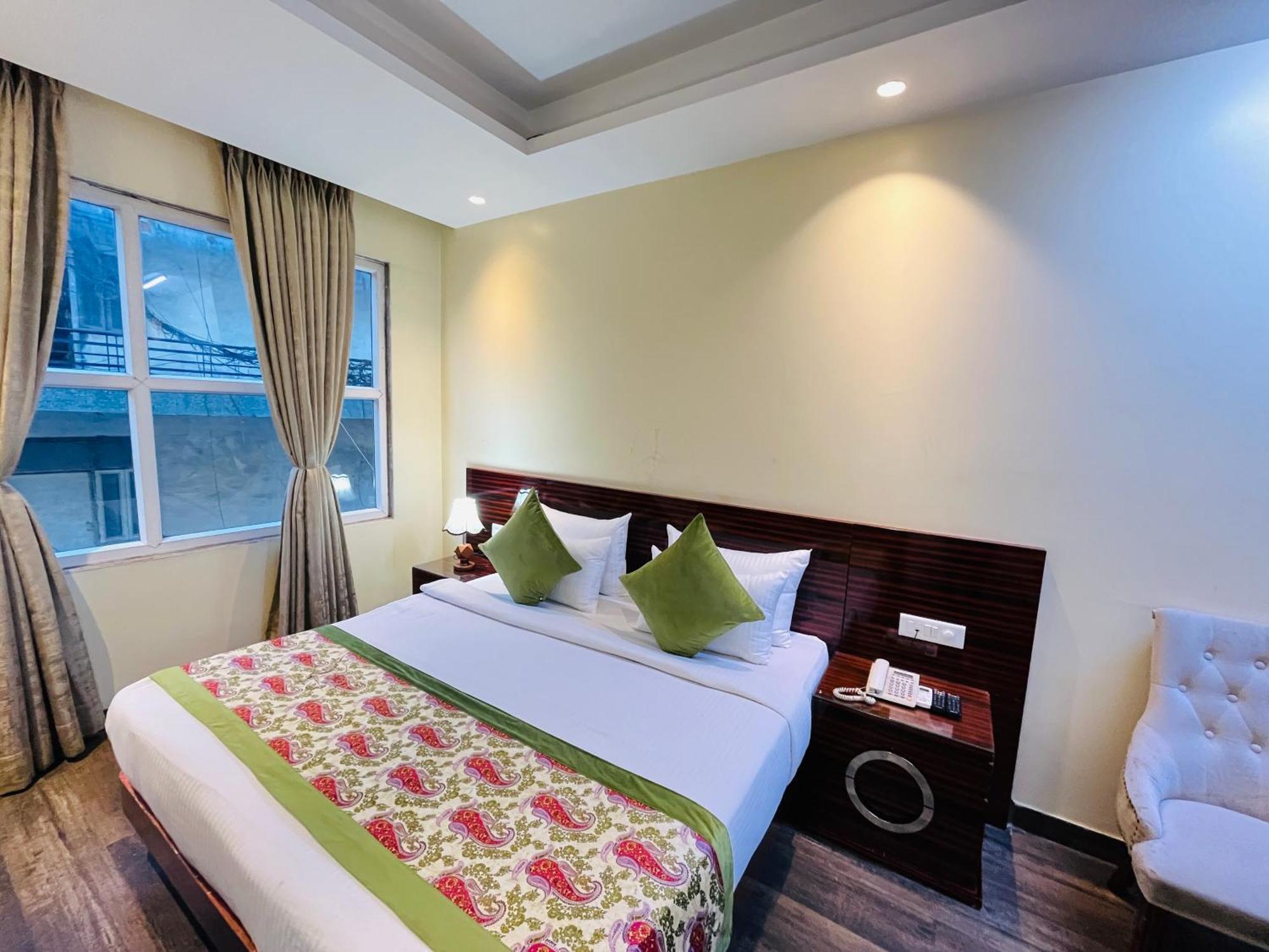 Hotel Banz Near Indira Gandhi Airport Delhi 뉴델리 외부 사진
