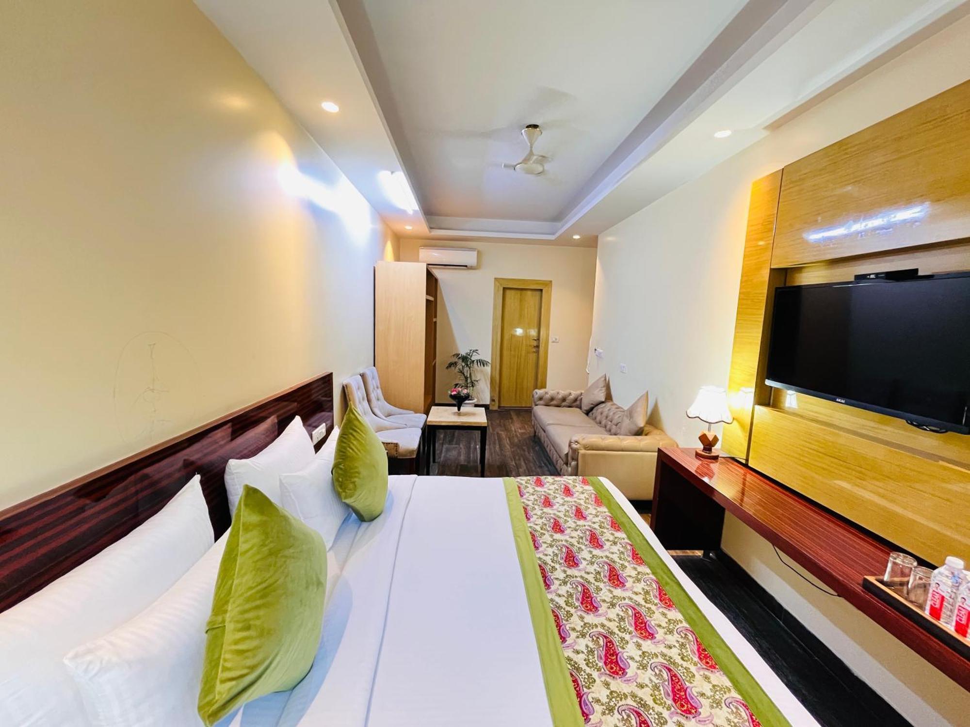 Hotel Banz Near Indira Gandhi Airport Delhi 뉴델리 외부 사진