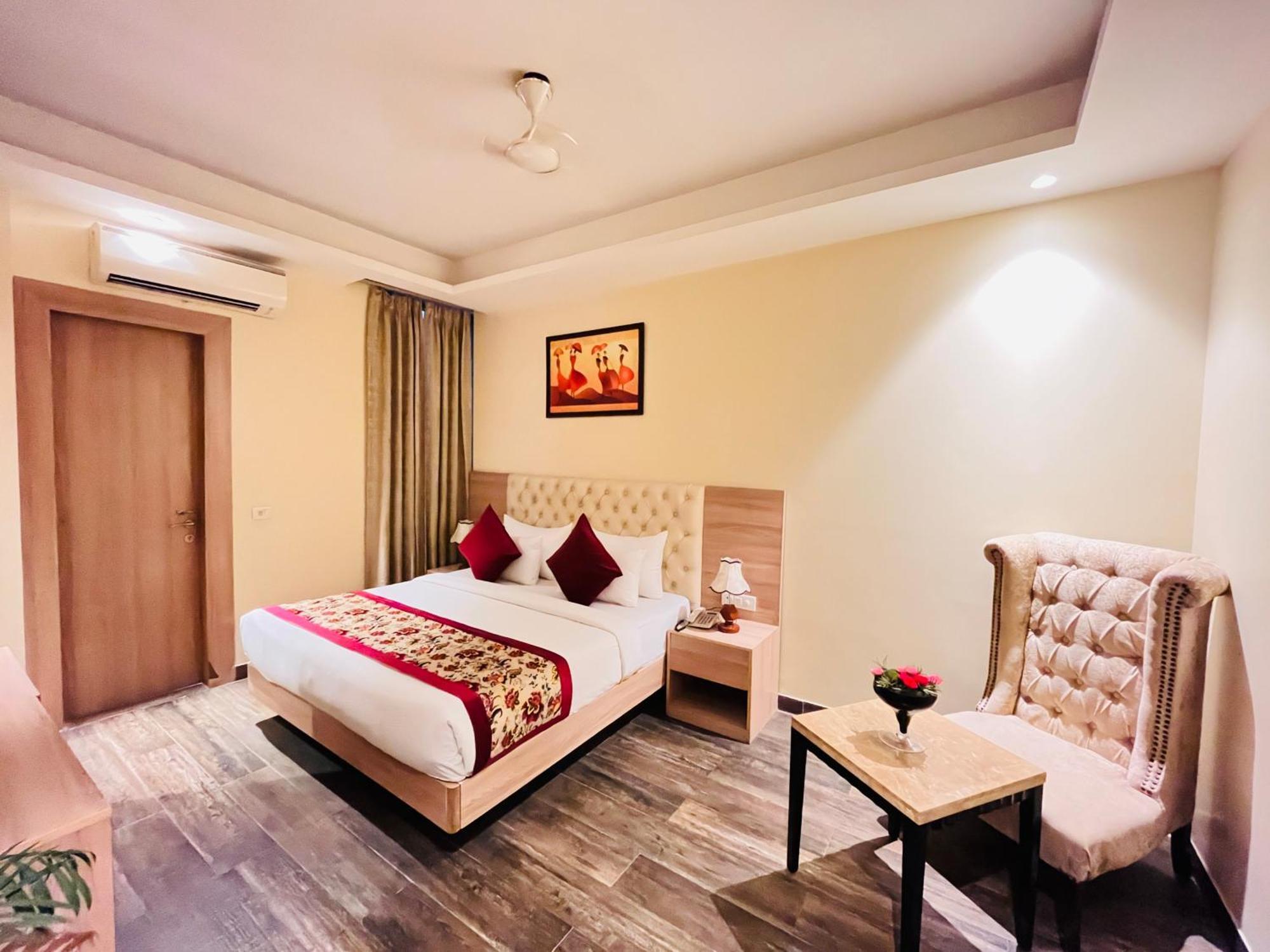 Hotel Banz Near Indira Gandhi Airport Delhi 뉴델리 외부 사진