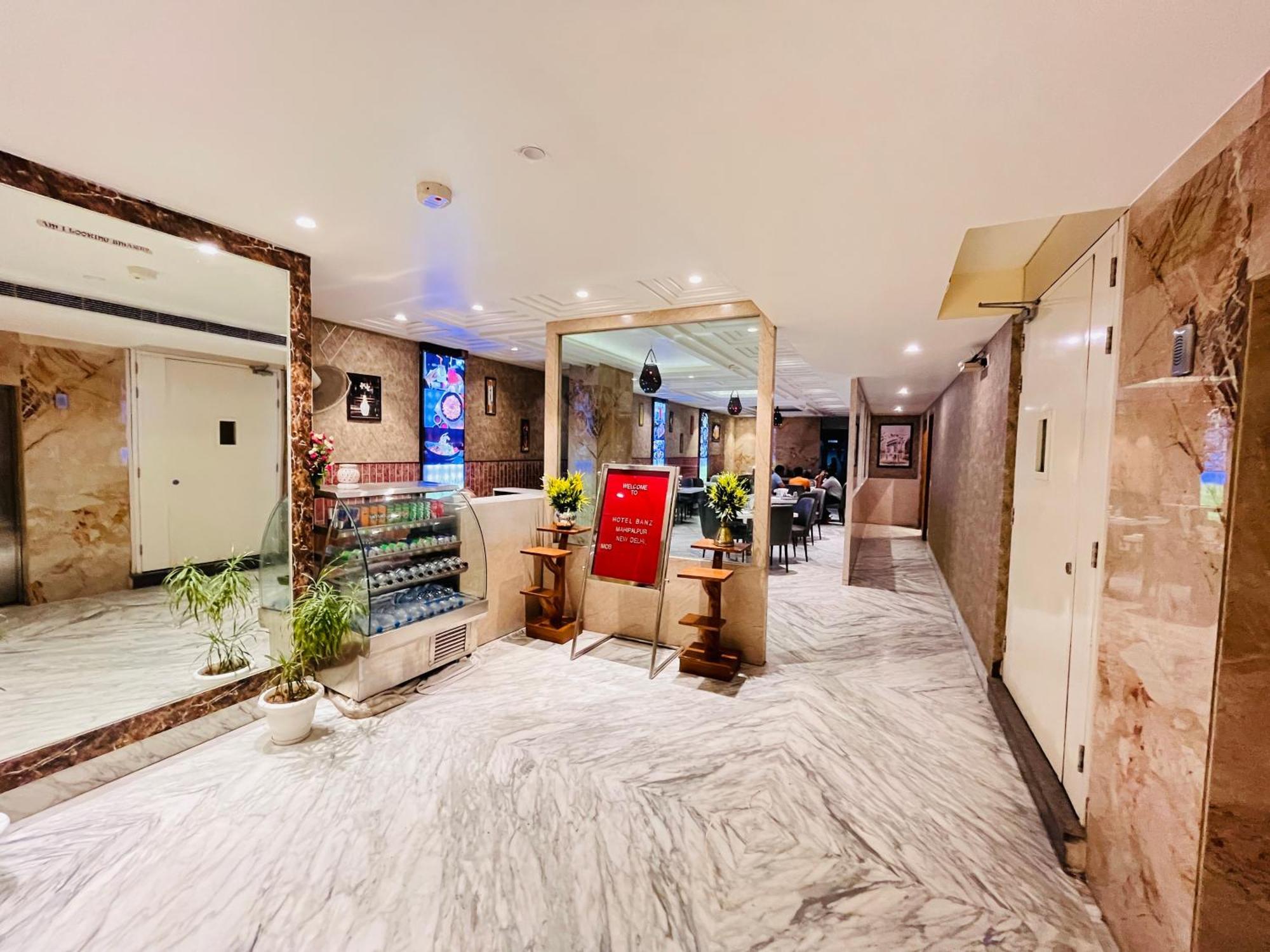 Hotel Banz Near Indira Gandhi Airport Delhi 뉴델리 외부 사진