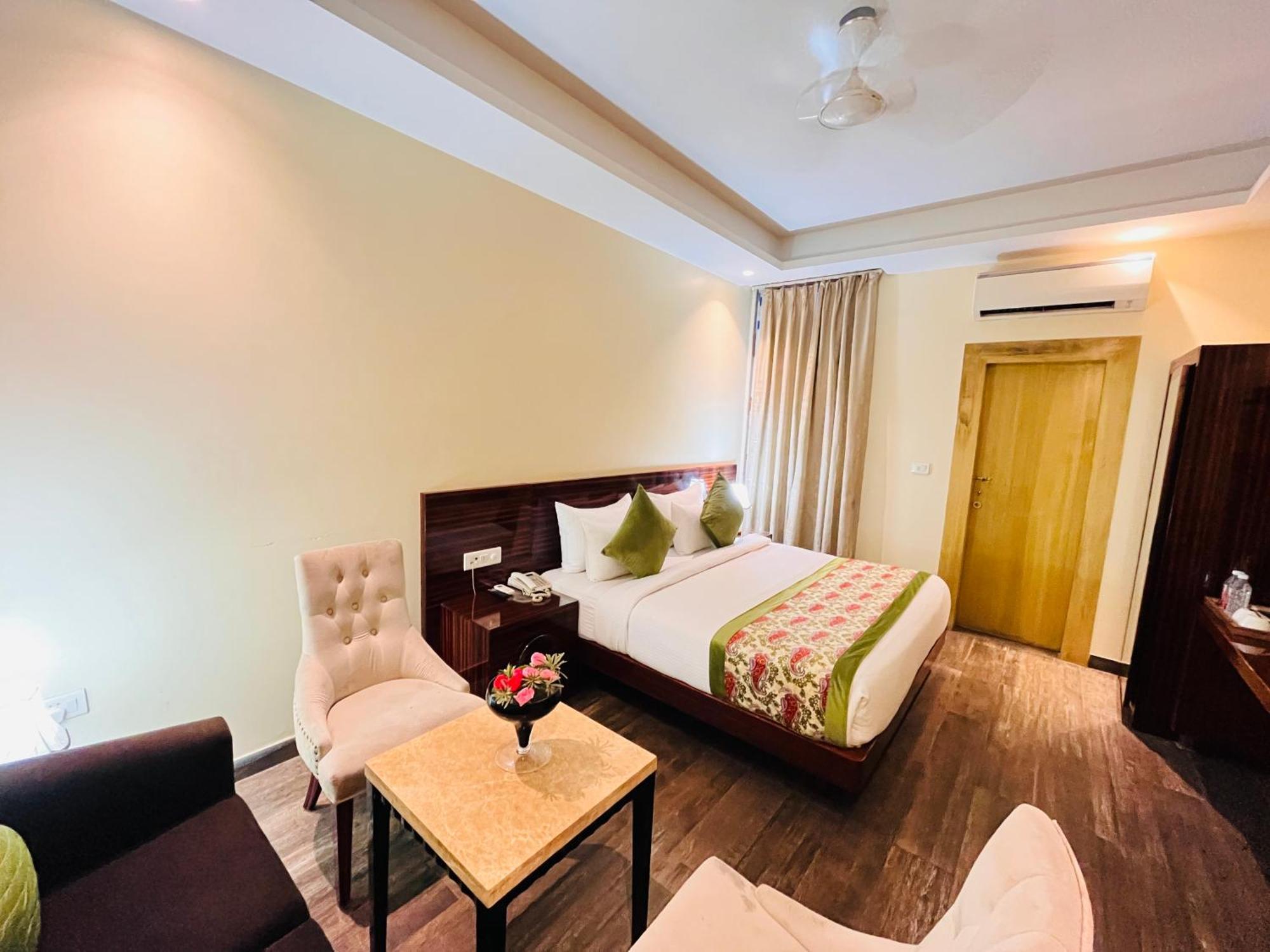 Hotel Banz Near Indira Gandhi Airport Delhi 뉴델리 외부 사진
